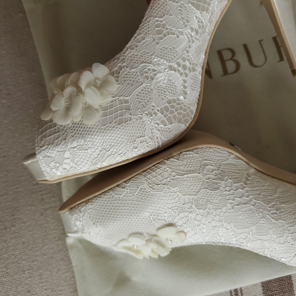 Menbur Novia REA Women's Ivory Heels Wedding Bridal Floral Lace Size 9 - Picture 11 of 17